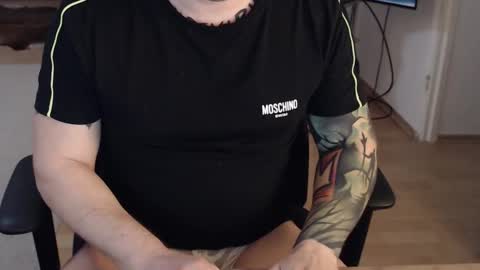 Snapshot of _trythis_ chatting on December 19, 10:55 am _trythis_ online show from December 19, 10:55 am