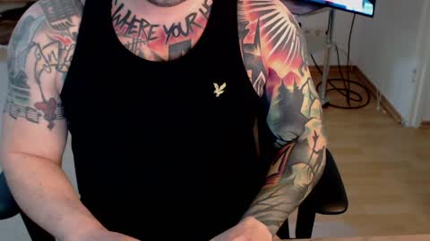 Snapshot of _trythis_ chatting on April 5, 7:05 am _trythis_ online show from April 5, 7:05 am