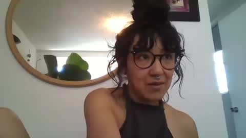 _tutti_frutti_ online show from February 17, 7:09 pm