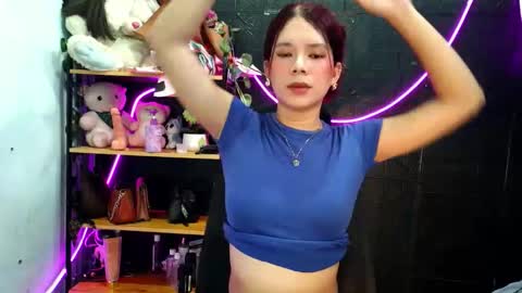 _urpetitegirl online show from May 18, 2:29 am