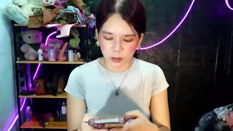 _urpetitegirl online show from May 26, 6:09 am