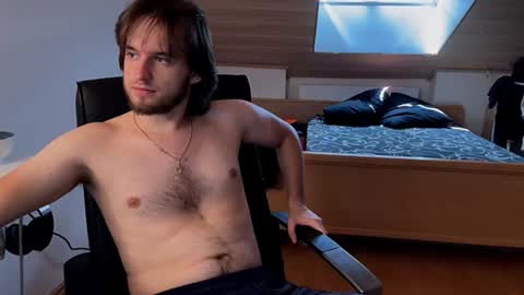 Snapshot of _v_l_a_d_ chatting on June 29, 12:27 pm Vlad online show from June 29, 12:27 pm