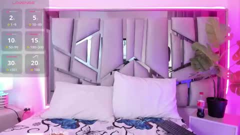 _valeria_saenz_ online show from September 22, 2:02 am