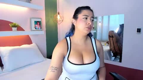 Snapshot of _valeryboobs_ chatting on May 26, 1:51 pm _valeryboobs_ online show from May 26, 1:51 pm
