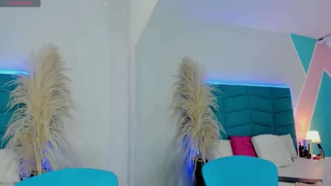 Victoria online show from February 14, 8:05 pm