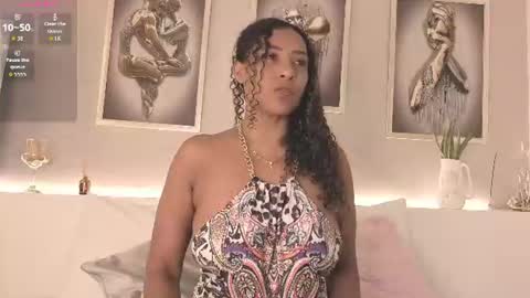 Snapshot of _victoria_hills chatting on July 1, 12:29 pm Victoria online show from July 1, 12:29 pm