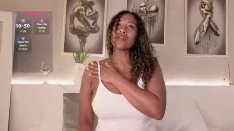 Snapshot of _victoria_hills chatting on July 28, 3:21 pm Victoria online show from July 28, 3:21 pm