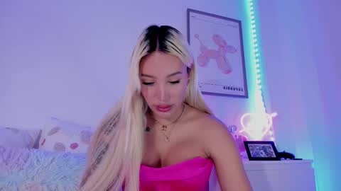   online show from March 9, 9:03 pm