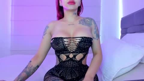 INSTAGRAM pinzon viviana online show from February 25, 6:28 pm