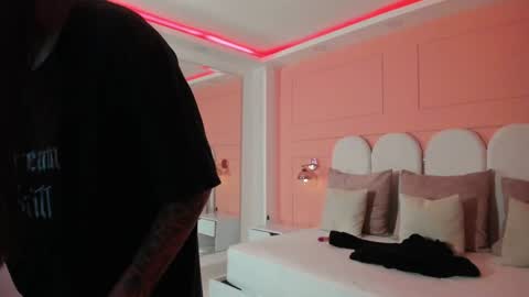  Vix  online show from December 2, 9:50 pm