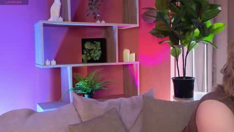 _watchmesmile_ online show from May 20, 3:45 am