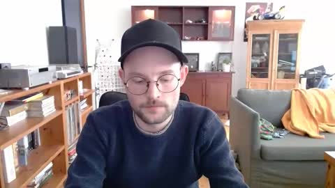 Snapshot of _whoisthatguy_ chatting on February 21, 2:51 pm _whoisthatguy_ online show from February 21, 2:51 pm