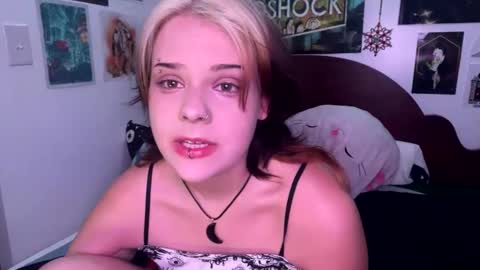 Snapshot of _xxalexx chatting on September 27, 2:27 am _xxalexx online show from September 27, 2:27 am