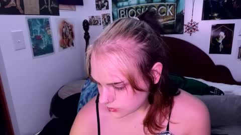 Snapshot of _xxalexx chatting on October 3, 2:52 am _xxalexx online show from October 3, 2:52 am