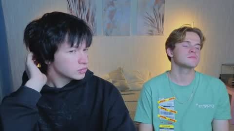 YoshiArthur online show from July 18, 4:49 am