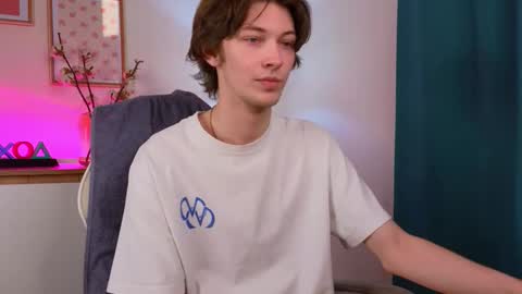 Snapshot of a11ice chatting on February 14, 1:08 pm Denis online show from February 14, 1:08 pm