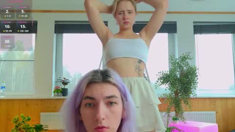 Molly online show from October 22, 9:42 am