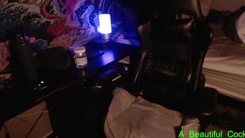 Snapshot of a_beautiful_cock chatting on October 26, 4:51 am Pete online show from October 26, 4:51 am