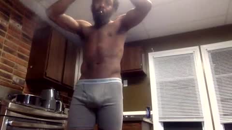Snapshot of a_rizzy85 chatting on May 19, 2:29 am a_rizzy85 online show from May 19, 2:29 am