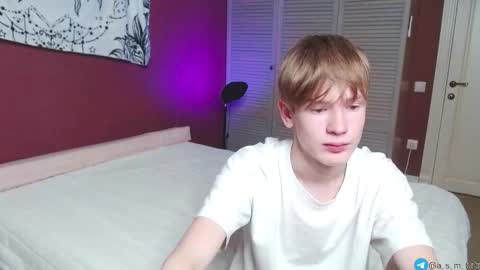 Kris Michael online show from September 11, 6:19 pm