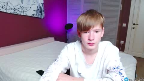 Kris Michael online show from September 16, 5:58 pm