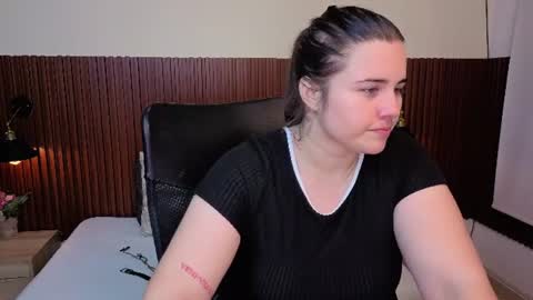 Snapshot of aabby_lee chatting on July 19, 6:44 pm Abby Lee online show from July 19, 6:44 pm