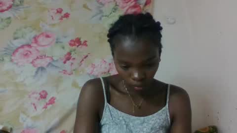 aadienne online show from May 2, 7:46 am