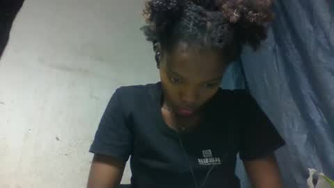 aadienne online show from May 9, 8:58 pm
