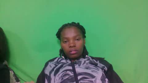 aadienne online show from May 16, 11:14 pm