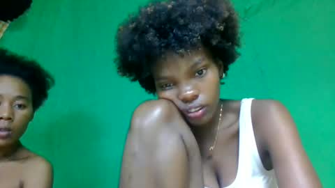aadienne online show from May 24, 8:03 pm