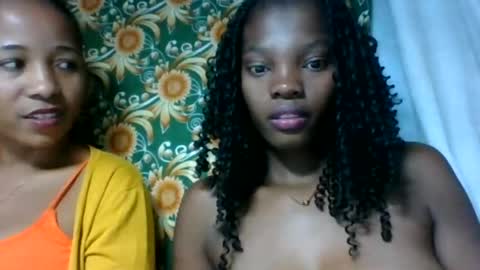 aadienne online show from June 11, 5:11 pm