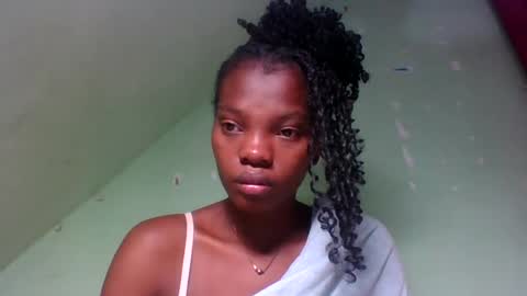 aadienne online show from June 20, 8:22 pm