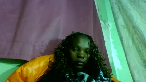 aadienne online show from June 25, 7:29 pm