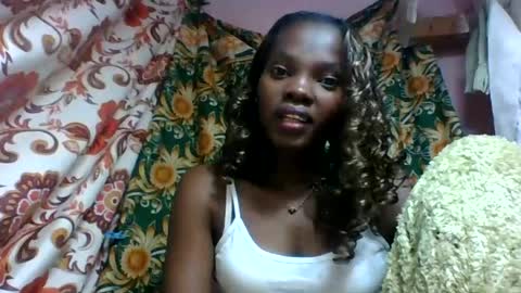 aadienne online show from July 3, 6:47 pm
