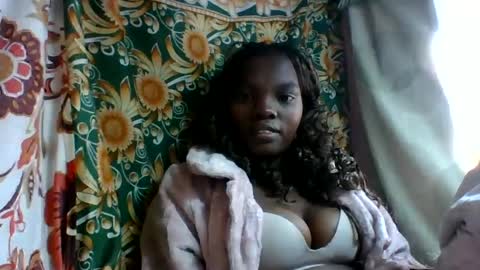 aadienne online show from July 7, 6:47 am