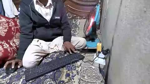 Snapshot of aakhan804 chatting on February 2, 9:35 pm aakhan804 online show from February 2, 9:35 pm