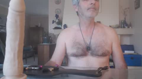 Snapshot of aalex1717 chatting on June 12, 4:33 am Aalex1717 online show from June 12, 4:33 am