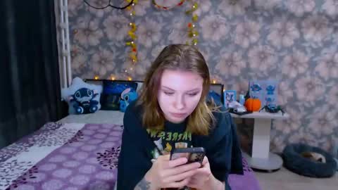 Alice online show from October 27, 6:45 pm