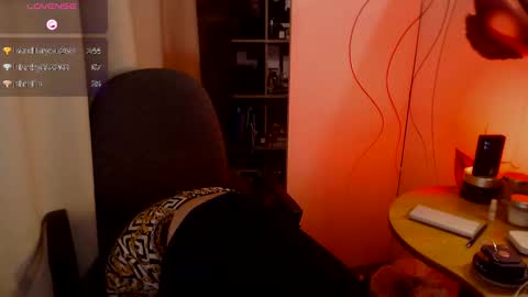 Snapshot of aamazingjoi chatting on February 11, 3:51 pm Katie online show from February 11, 3:51 pm