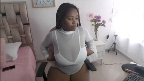 Snapshot of aantonia_brown27 chatting on February 5, 1:49 pm Antonia Brown online show from February 5, 1:49 pm