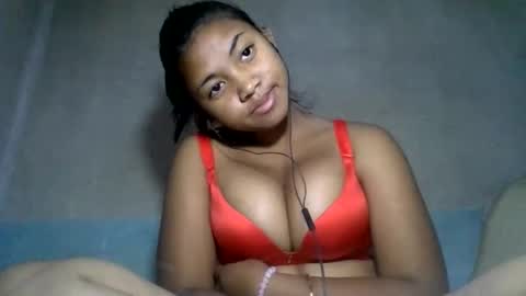 aariciah online show from January 12, 7:24 am