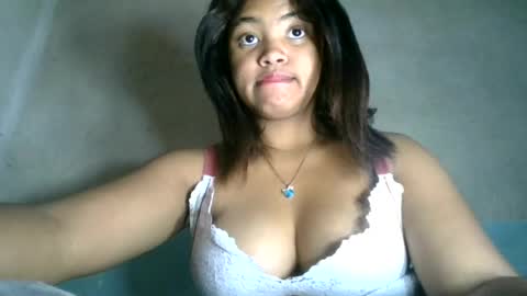 aariciah online show from June 23, 4:21 am