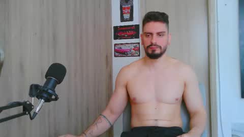 Aaron kwok online show from January 18, 9:18 pm