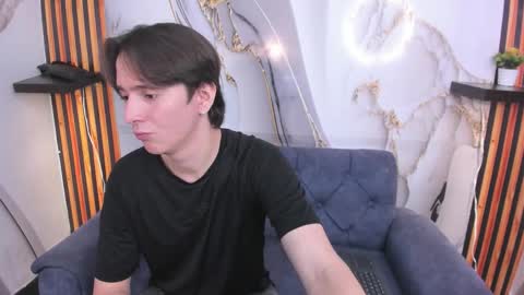 Aaron online show from October 27, 7:07 pm