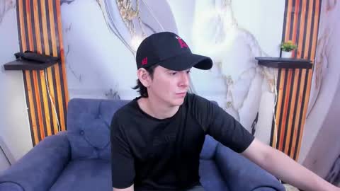 Aaron online show from October 28, 11:47 am