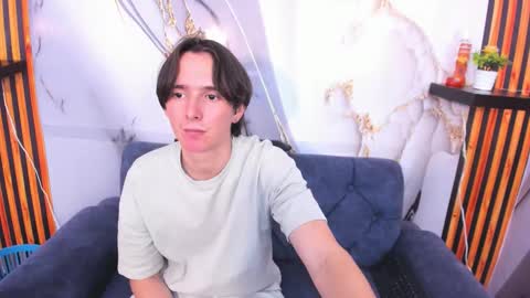 Snapshot of aaron_latinmen2 chatting on November 28, 5:10 am Aaron online show from November 28, 5:10 am