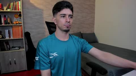 Aaron online show from February 26, 11:15 pm