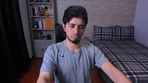 Aaron online show from December 18, 11:11 pm