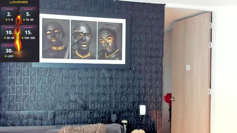 Aaron online show from January 16, 6:48 pm