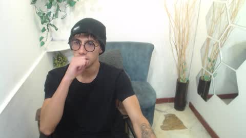 Aaron online show from February 9, 11:58 am